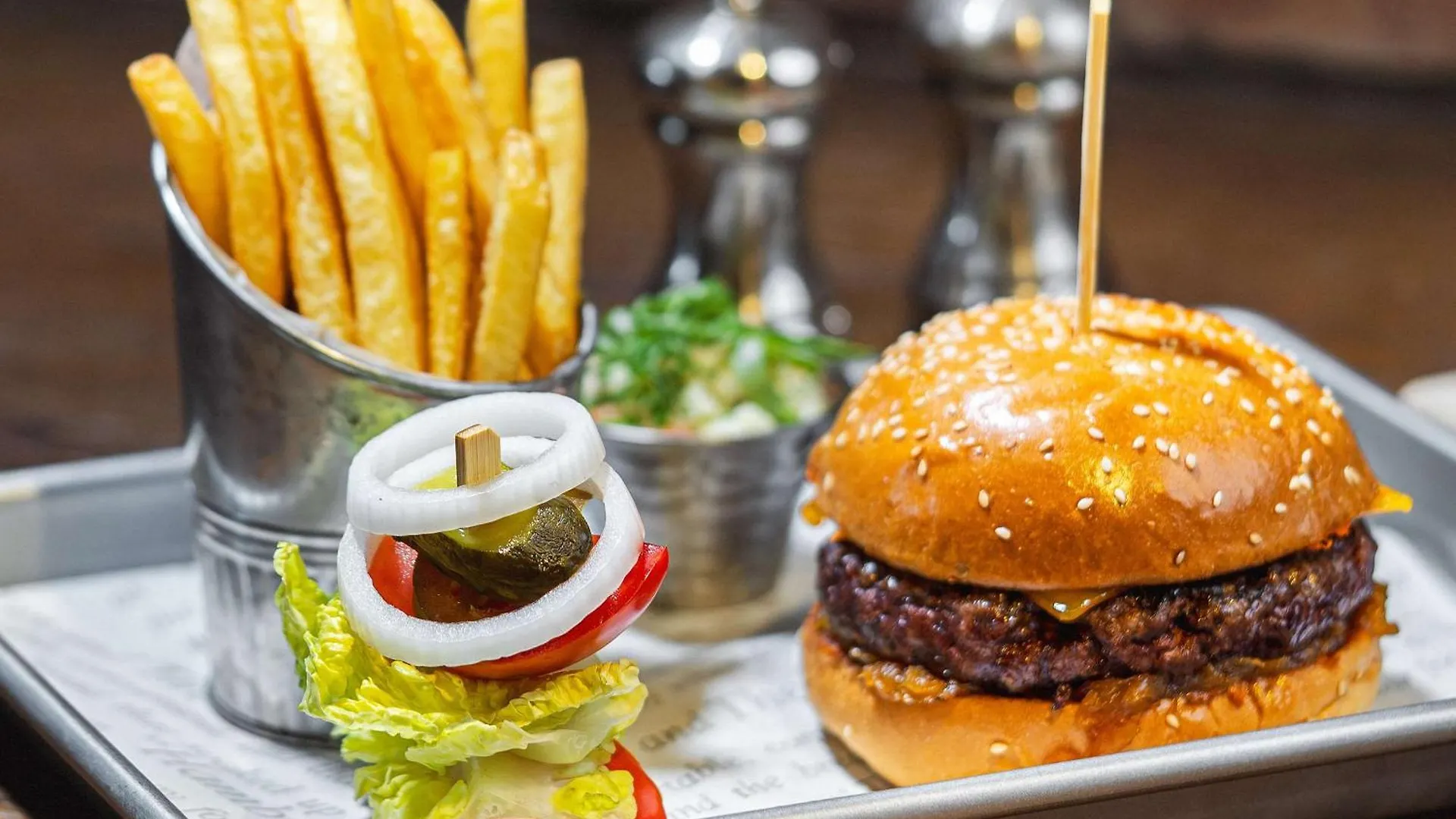 Hilton Dubai Al Habtoor City Emiratos Árabes Unidos