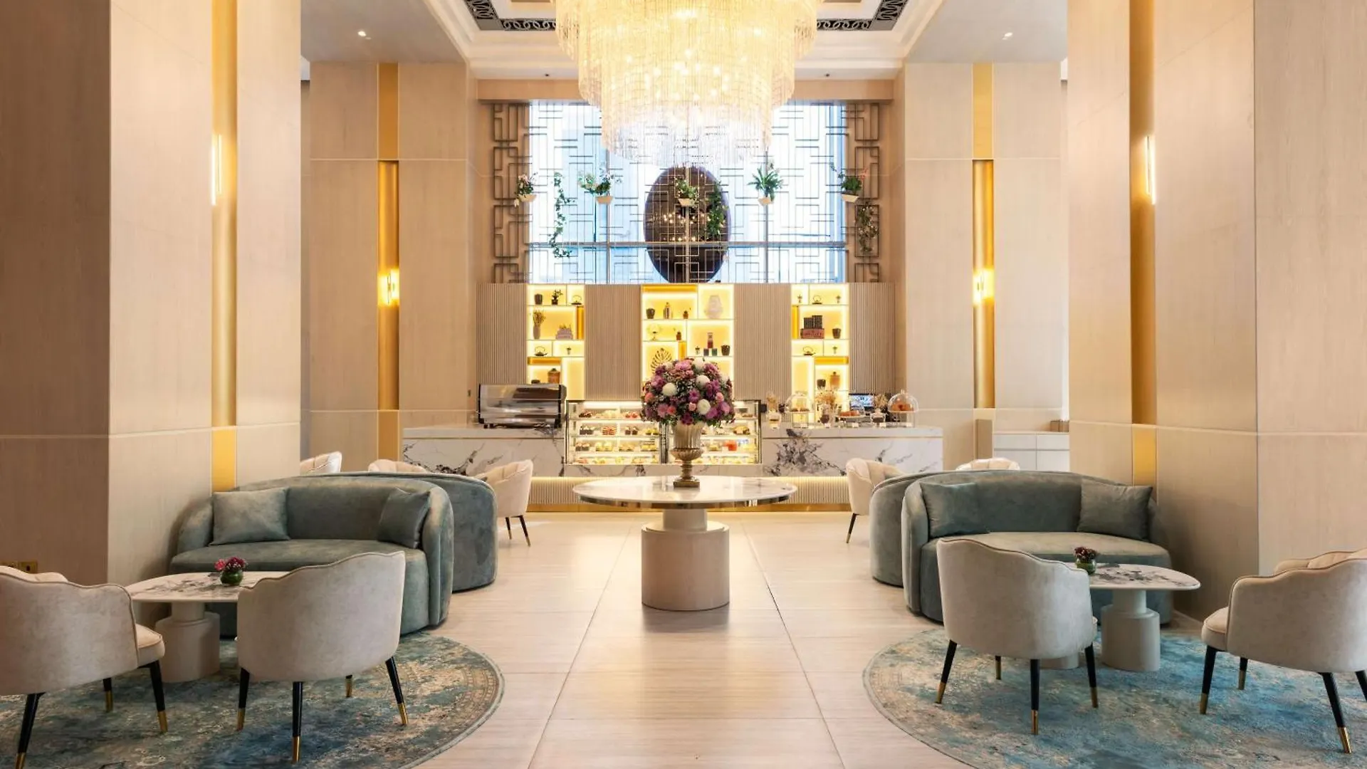 Hilton Dubai Al Habtoor City 5*,