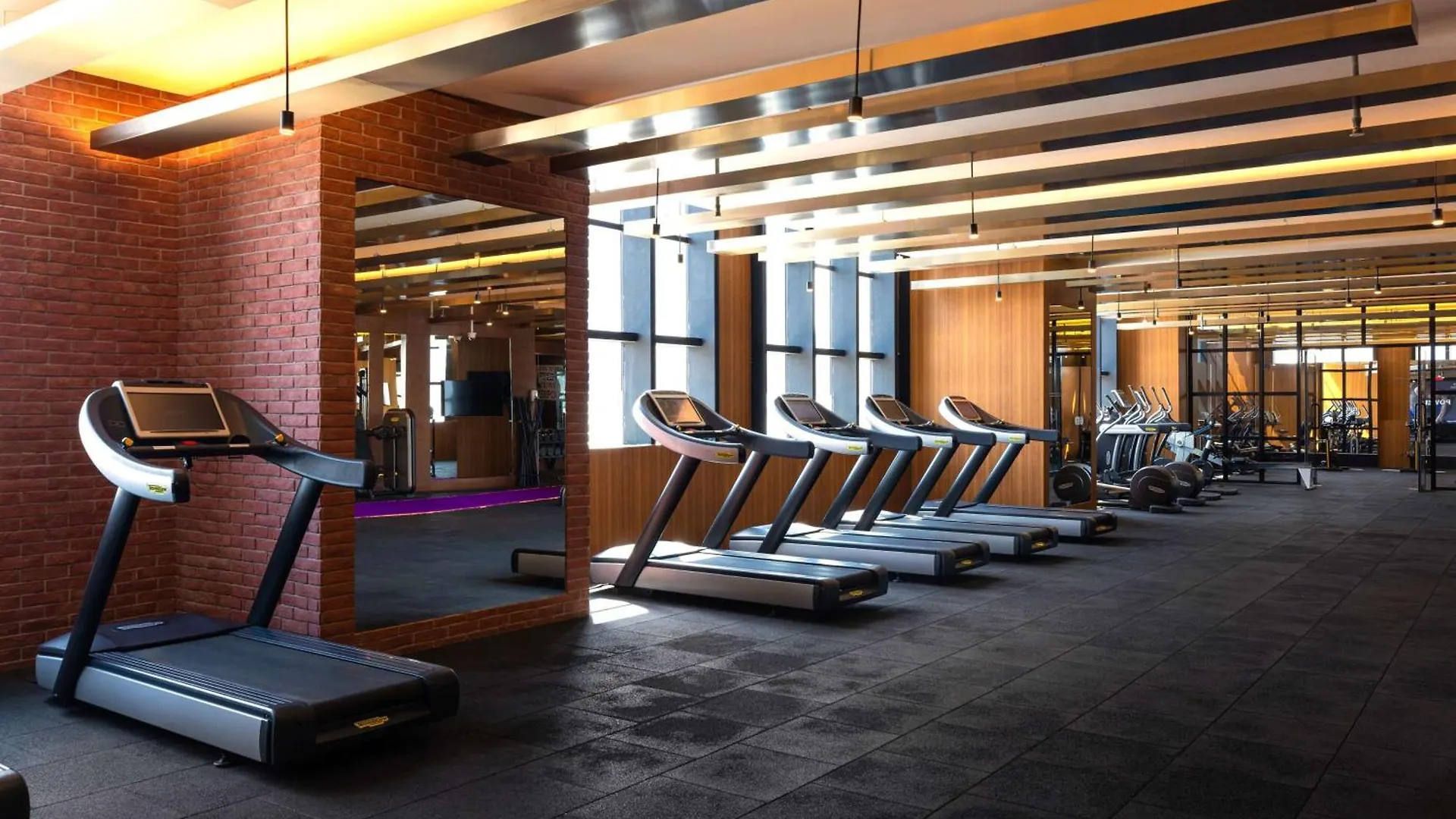 Hilton Dubai Al Habtoor City Hotel