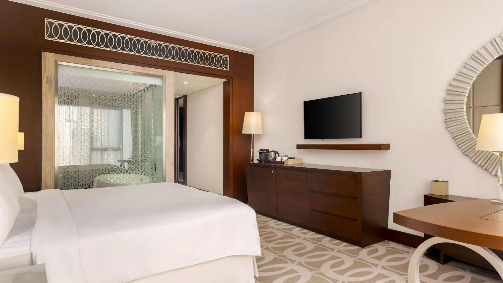 Hilton Dubai Al Habtoor City Hotel