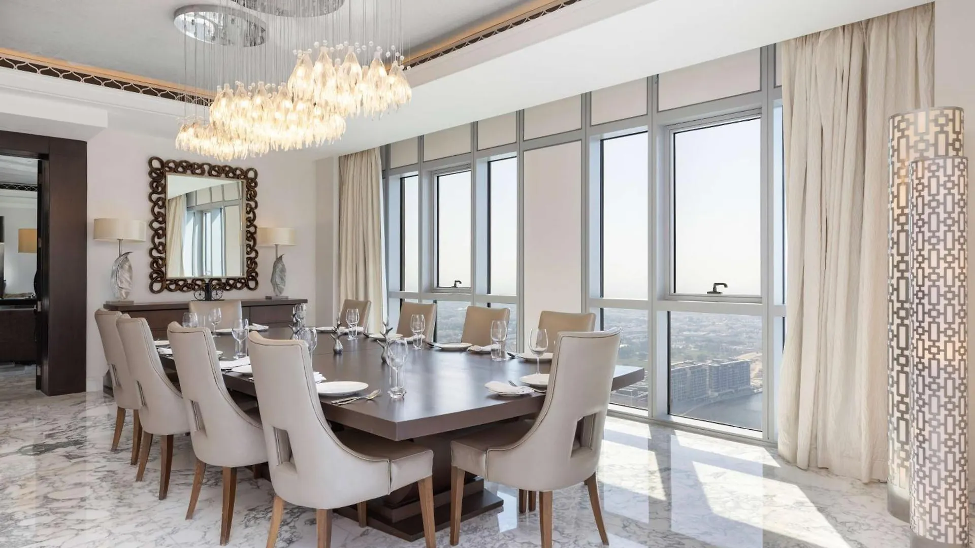 ***** Hotel Hilton Dubai Al Habtoor City Emiratos Árabes Unidos