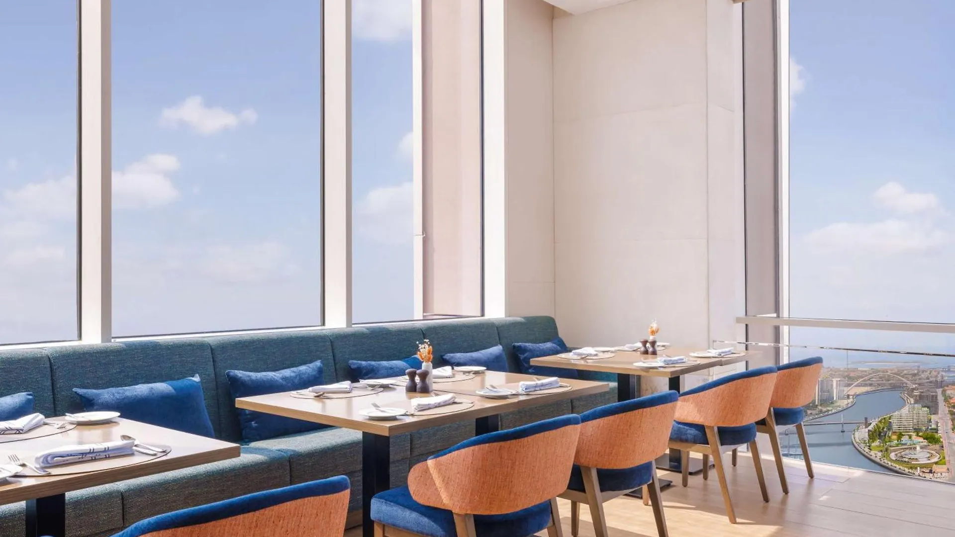Hilton Dubai Al Habtoor City 5*,  איחוד האמירויות הערביות