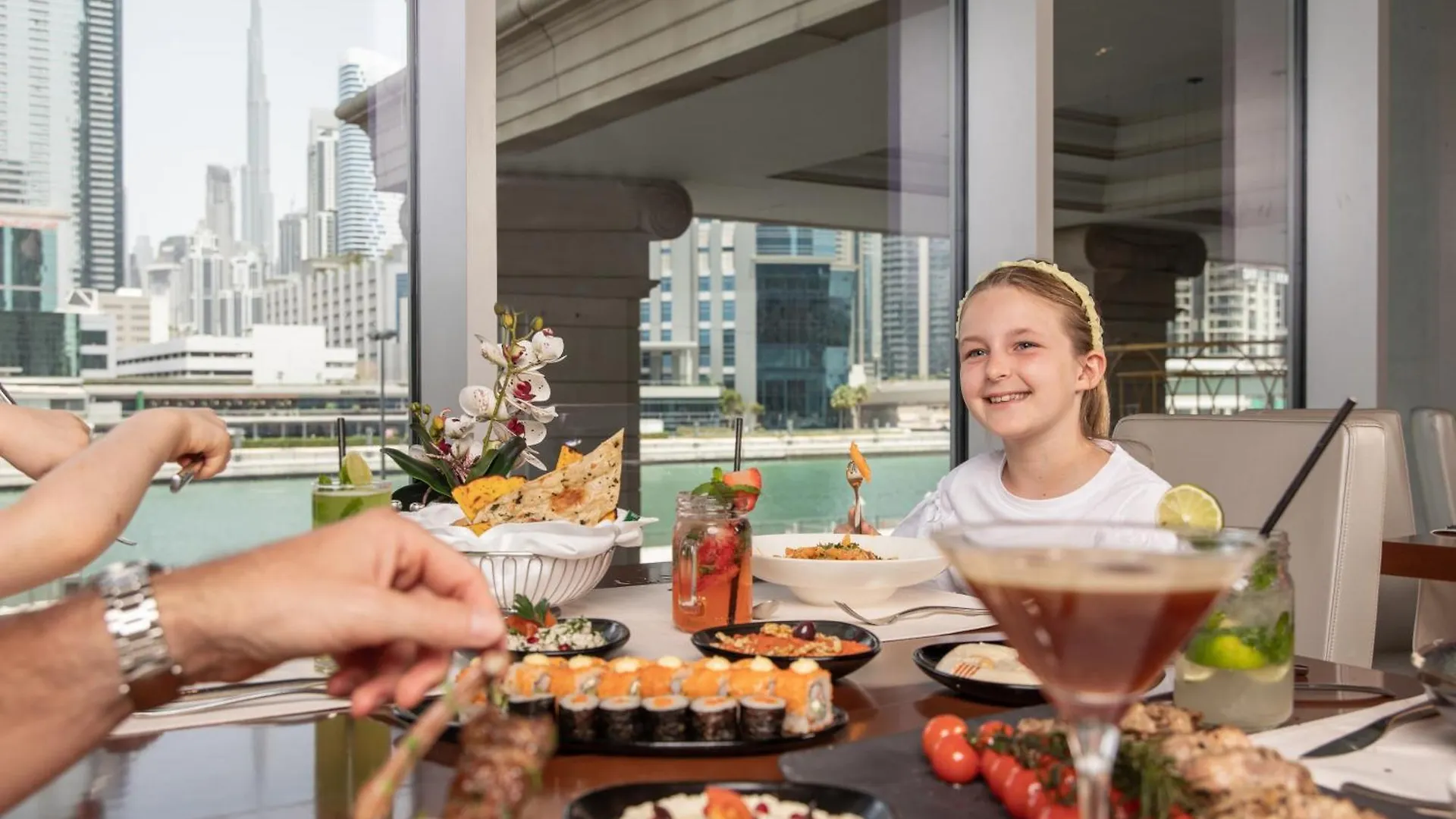 Hilton Dubai Al Habtoor City 5*,  איחוד האמירויות הערביות
