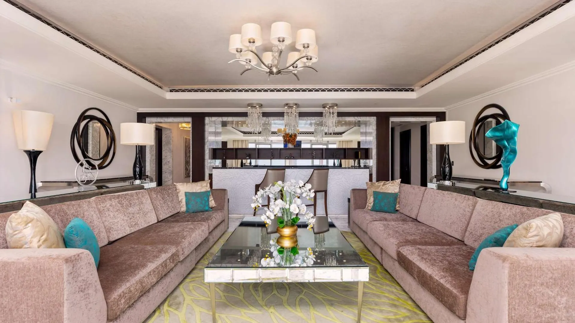 Hilton Dubai Al Habtoor City 5*,  איחוד האמירויות הערביות